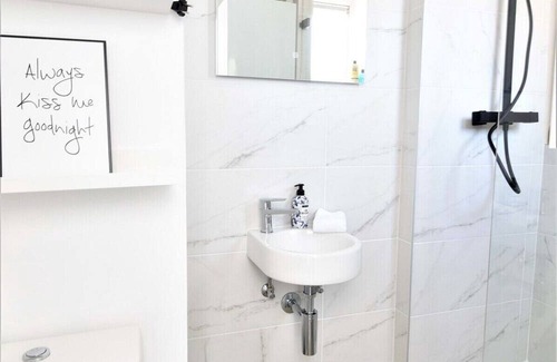 Ghent Apartment | Stylish Central Ghent Studio