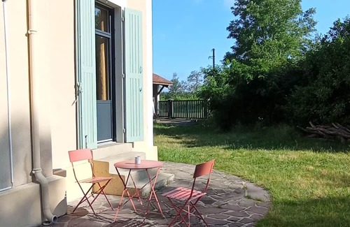 Laluque Apartment | Cozy Apartment in a Country Home with Garden Retreat