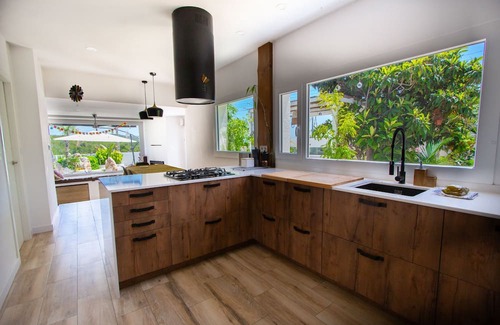 El Castell de Montornes Villa | Tropical Oasis Costa Dorada: Private Pool Retreat Awaits