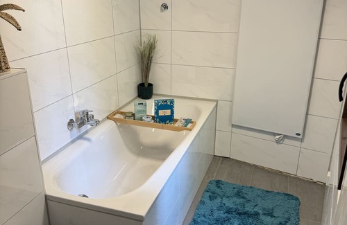 Siegburg Apartment | Elegant 4711 Suite: Unique, Central Stay for Families