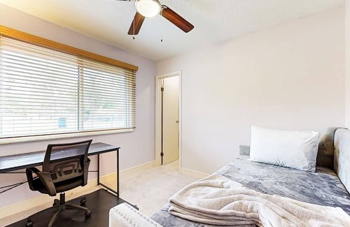 Arlington House | Relaxing Retreat with Large Patio, Yard & Central AC