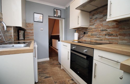 Abertillery House | Charming 3BR Home with Scenic Views, Perfect for Work & Relax