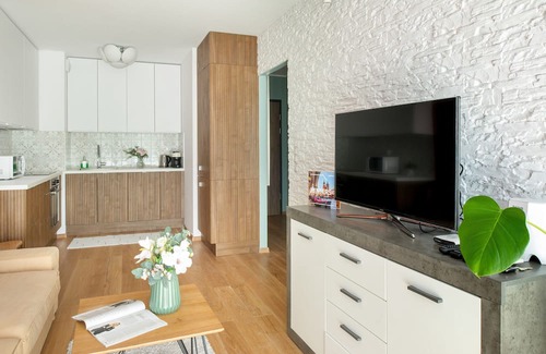 Pradnik Czerwony Apartment | Cozy 1-Bedroom Flat with Balcony in Cracow