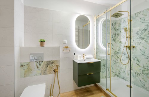 Pradnik Czerwony Apartment | Cozy 1-Bedroom Flat with Balcony in Cracow