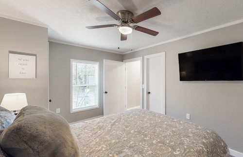 McKinney House | Pet-Friendly Retreat Near Downtown with Modern Amenities