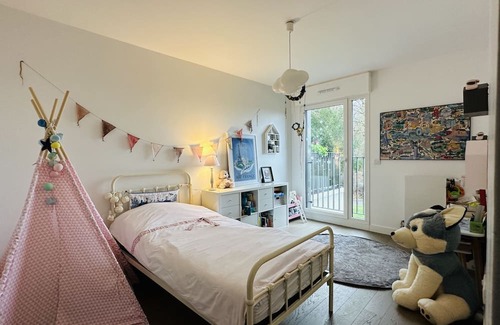 Meudon Apartment | Elegant Apartment with Eiffel Tower Views and Terrace Oasis