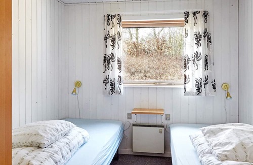 Faarevejle House | Spacious 12-Person Holiday Home with Oceanfront Views