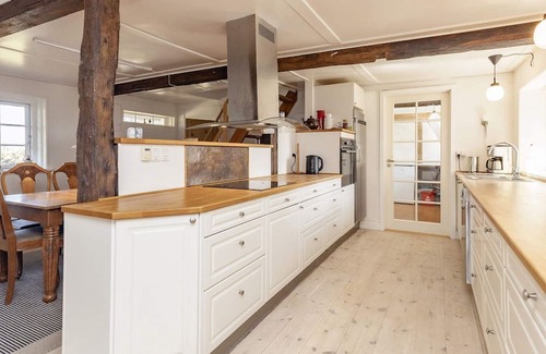 Guldborg House | Cozy 6-Person Holiday Home with Ocean View in Guldborg