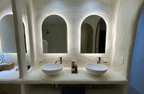 Hallim Villa | Discover a New Oceanfront Villa with Infinity Pool Awaits