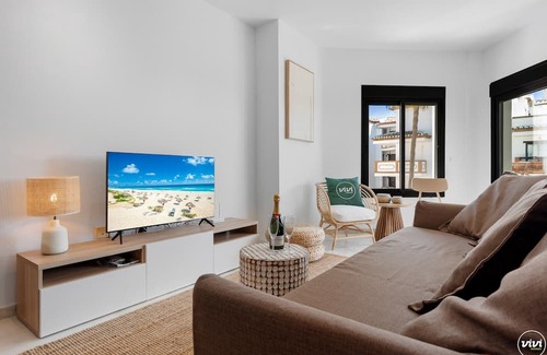 Calahonda Apartment | Robina Beach Retreat with Pool and Lush Garden Access