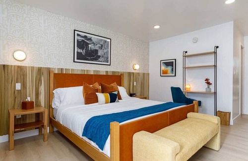 Kanab Apartment | Retro Chic l Swim & stargaze at Quail Park Lodge