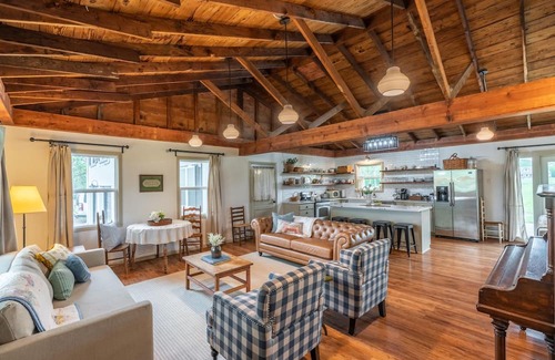 Greenville Cottage | Family Farmhouse on 6 Acres - Rated 10/10 for Families