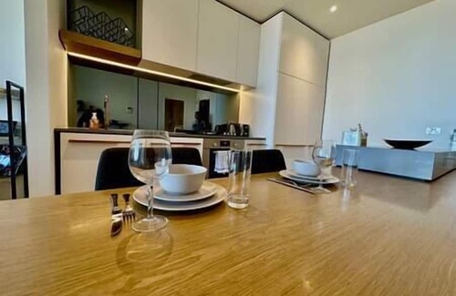 West Melbourne Apartment | Cozy Retreat Near Train Station with Free Parking