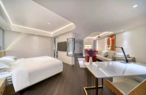 Gongshu Hotel | Discover Comfort at Tongbao Hotel with Family-Friendly Amenities