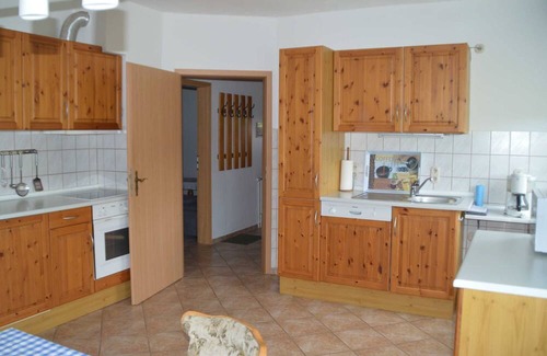 Hof Meteln Apartment | Secluded Nature Retreat with Ocean Views and Family Comfort