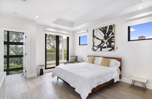 Downtown Fort Lauderdale House | Relax at Las Olas Tower: Oceanfront Bliss Awaits You