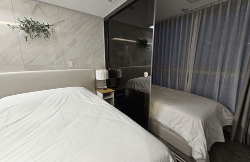 Seocho-dong Apartment | Discover Premium 1-Room with 2 Beds in Gangnam
