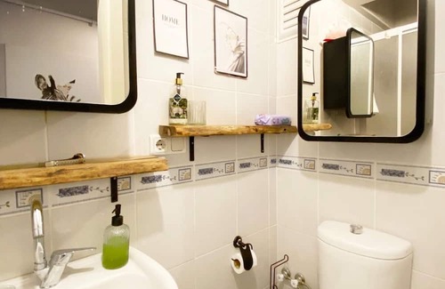 Rasimpasa Condo | Budget-Friendly Hotel with Pet and Child-Friendly Amenities
