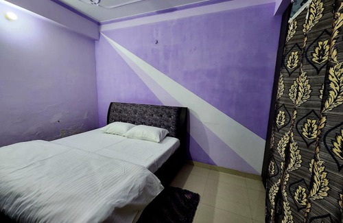 Varanasi Apartment | Cozy 3BHK Home with Pet-Friendly Amenities and Spa