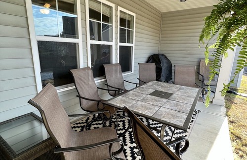 Aberdeen House | Relaxing 4BR Retreat Near the Exciting US Open 2024