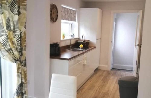 Tatworth House | Inviting 3 Bed House Near the Scenic Jurassic Coast