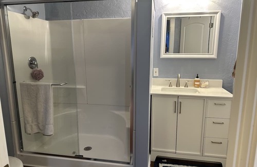 Creswell Apartment | Convenient Apartment Near Hayward Field & University of Oregon