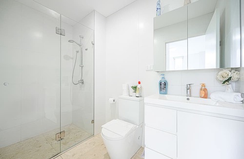 Pymble Apartment | Convenient Gordon 2Br near Train Station & Shopping