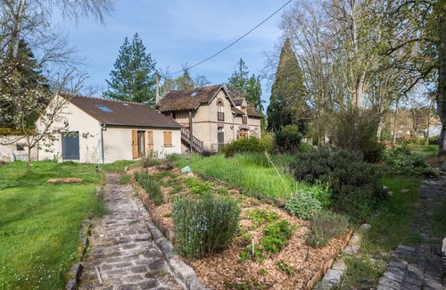 Montigny-sur-Loing Apartment | Idyllic Retreat at Dream Spot Forêt de Fontainebleau