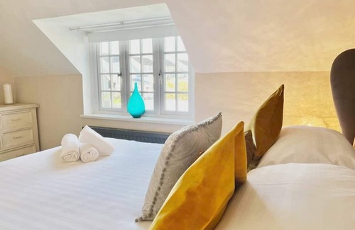 Brondini House | Relax at Rosedale Cottage with Private Pool and Pet-Friendly Perks