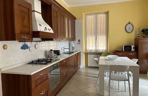 Varazze Apartment | Casa al Mare: Family-Friendly Stay Steps from the Sea