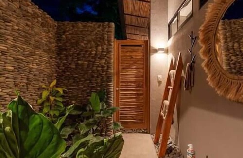 Sopetran House | Relaxing Coastal Retreat with Hot Tub & Pet-Friendly Perks