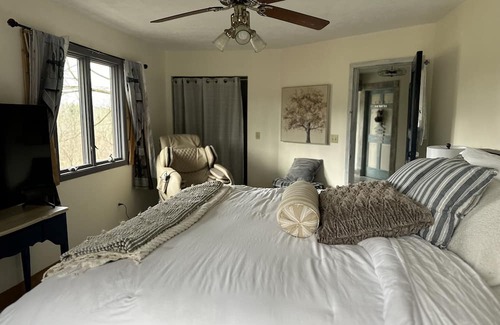 Boston Heights House | Discover The Brupoppy Farm & Stay in Boston Heights, Ohio