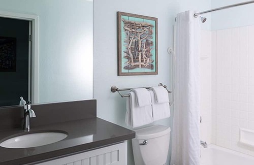 Mission Valley Resort | Family-Friendly Mission Valley Suite with Full Kitchen Space