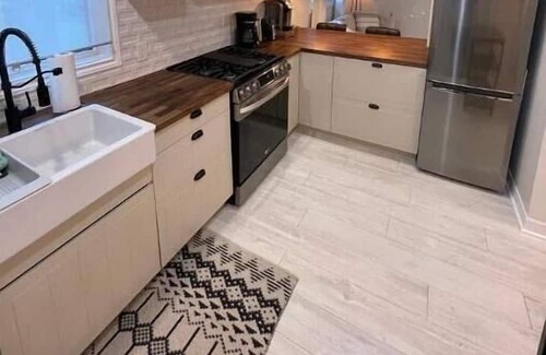 Pefferlaw Cottage | Welcoming Modern Cottage Just Steps From The Water
