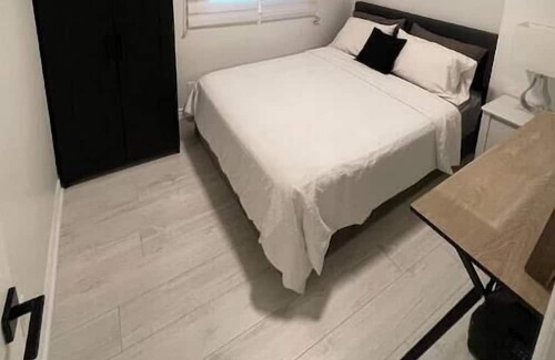 Pefferlaw Cottage | Welcoming Modern Cottage Just Steps From The Water