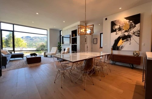 Okanagan-Similkameen House | Unwind on the Rooftop Patio Overlooking Lake Okanagan