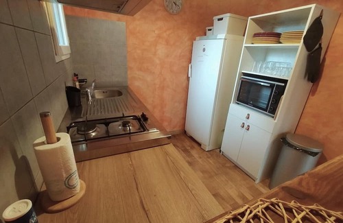 Lissac-et-Mouret House | Relaxing Countryside Retreat with Family and Pet Amenities