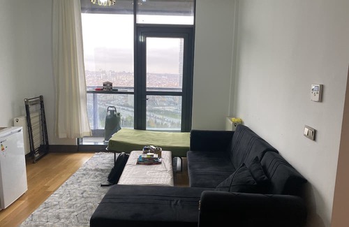 Bagcilar Apartment | Cozy Retreat in a Prime Location, Pet and Child Friendly