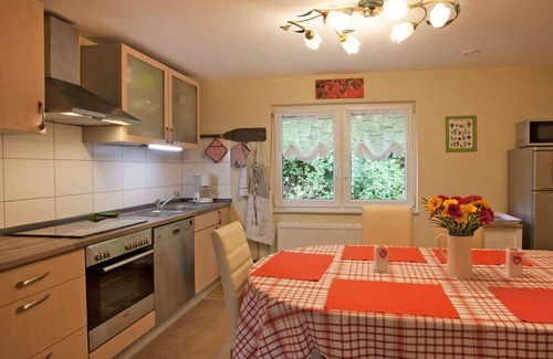 Rumbach House | Experience Comfort at Chez Emil and Isabelle