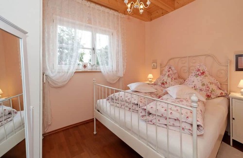 Mitterfirmiansreut House | Modern Retreat at Nesterl: Spa, Breakfast & Family Friendly