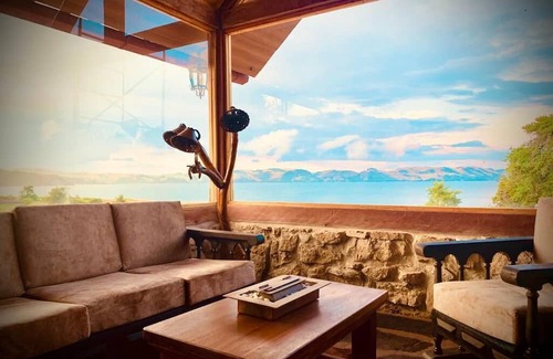 Tunja Cabin | Scenic Cabaña by Lago de Tota with Private Beach & Pets Allowed