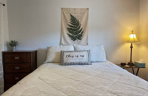 Painton Cottage | Serene Cottage Retreat with Spa and Hot Tub Amenities