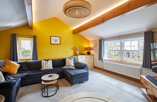 Holme House | Discover Lime Tree House: Family-Friendly Stay Awaits