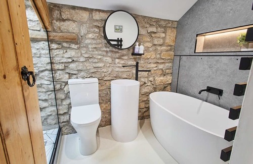 Holme House | Discover Lime Tree House: Family-Friendly Stay Awaits