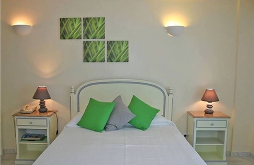 Figueiral House | Relax at Our Cozy Hotel with Free Breakfast & Two Pools!