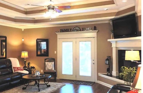 Beebe House | Waterfront Getaway at RaneyDay RedBird Retreat, Near Searcy