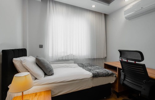 Lara Apartment | Convenient Flat with Balcony Near Lara Beach