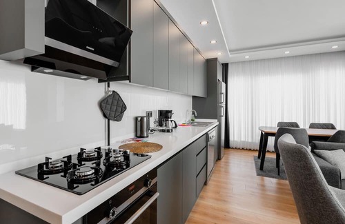Lara Apartment | Inviting Flat Near Lara Beach, Perfect for Families