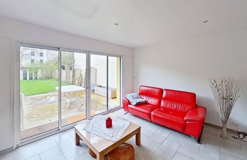 Velizy-Villacoublay House | Ideally Located House Steps from Forest, near Versailles