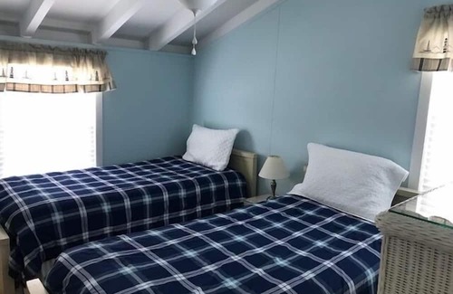 Stone Harbor Cottage | Conveniently Located Near Bird Sanctuary and Beach